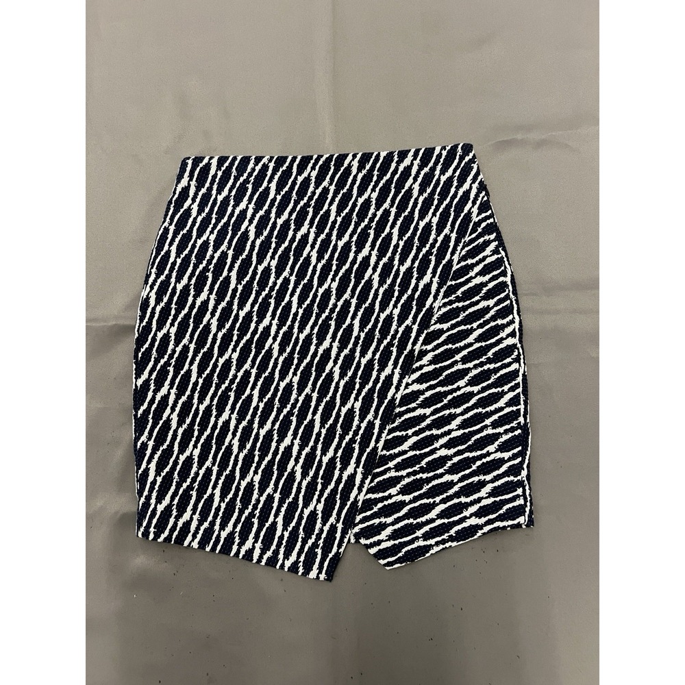 Ann Taylor Loft Women's Size SP Textured jacquard knit mini skirt wrap-front